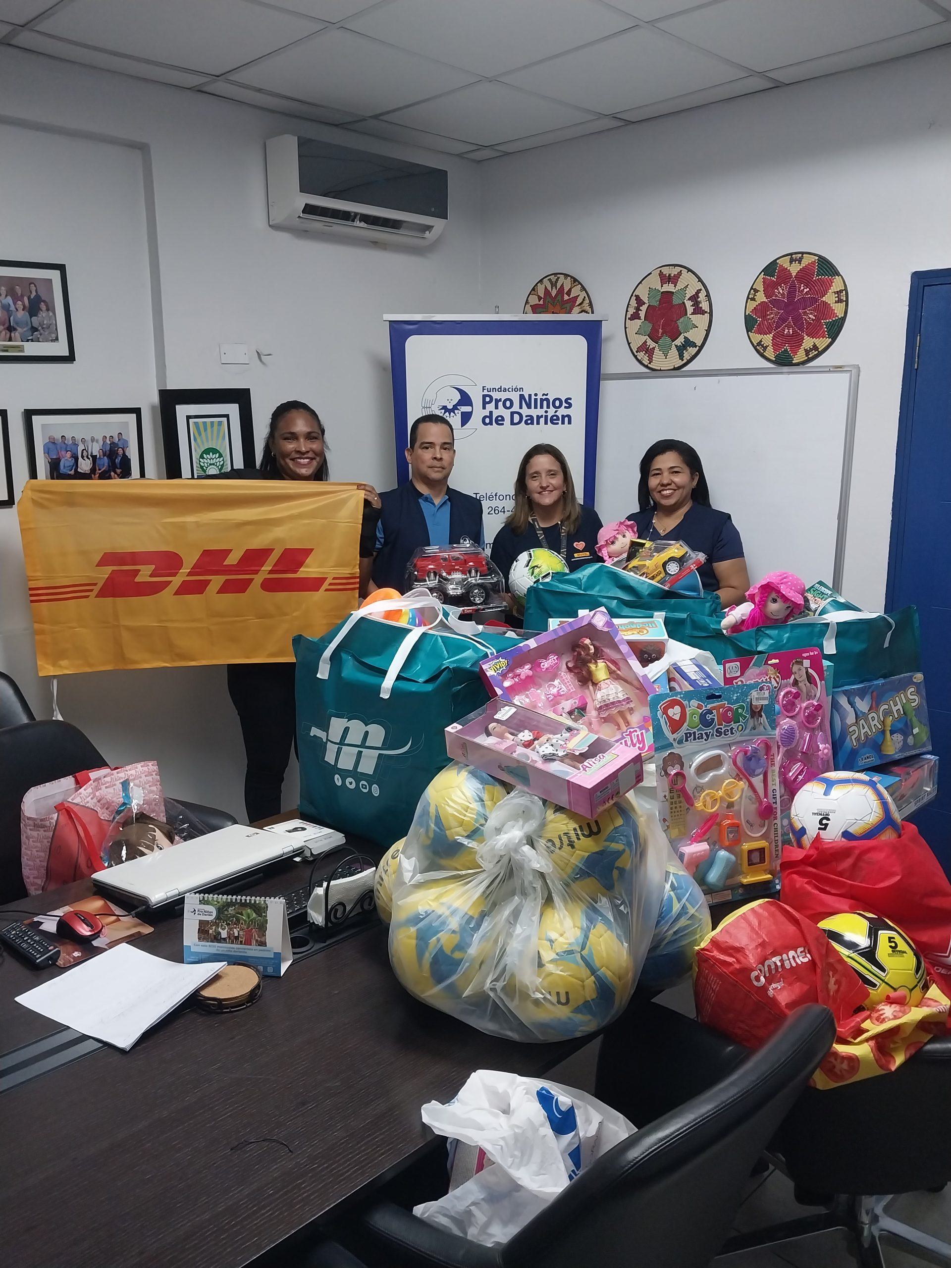 Donaciones recibidas de DHL.