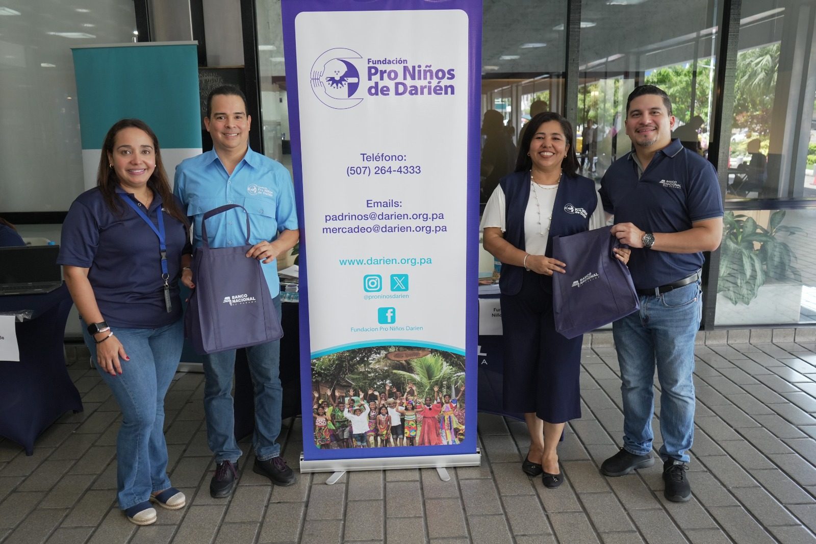 Nuestra Fundación Destaca en la Feria de Voluntariado 'Somos Uno' del Banco Nacional