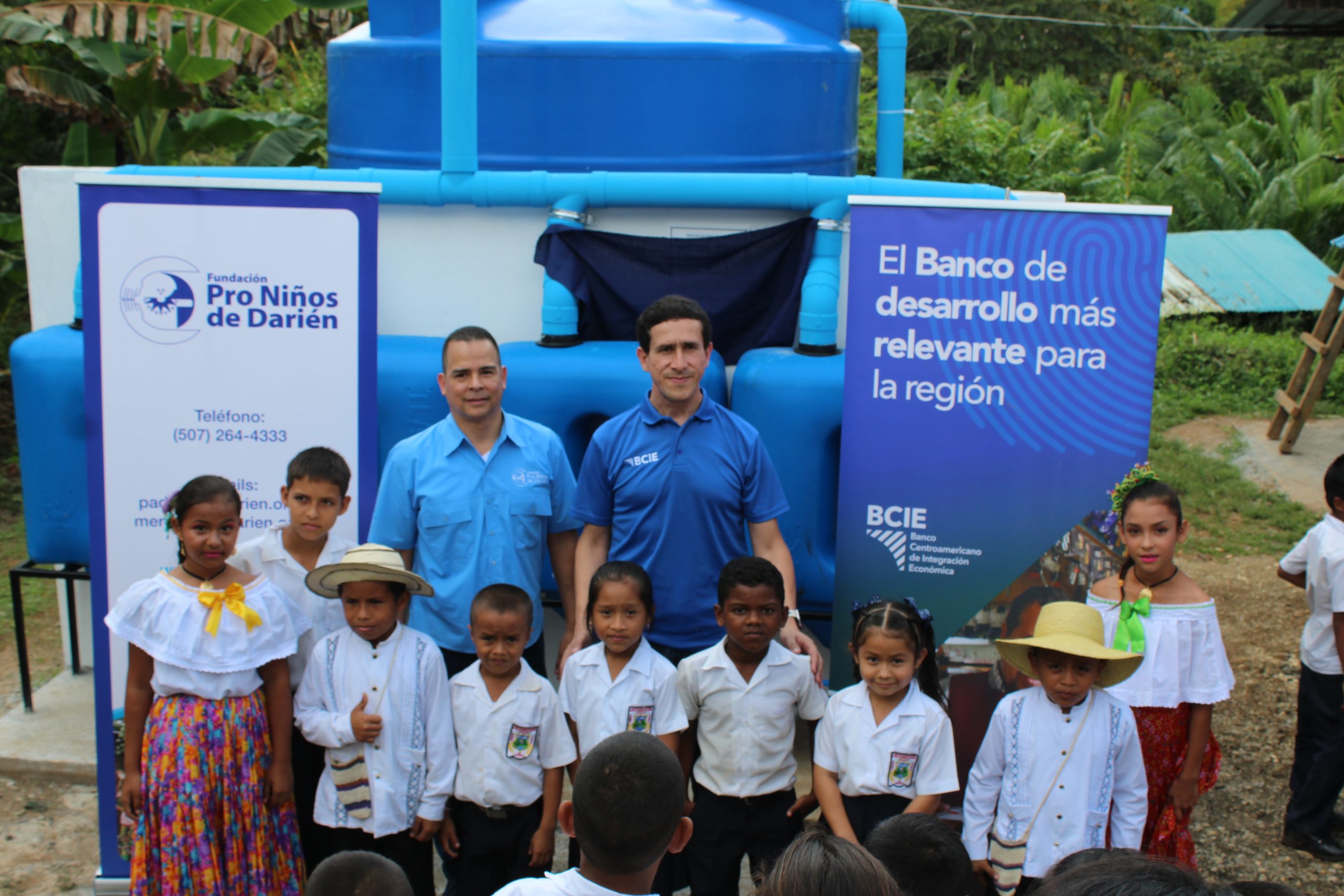 Inauguración del proyecto de cosecha y purificación de agua de lluvia en la Escuela de Cucunatí, Darién